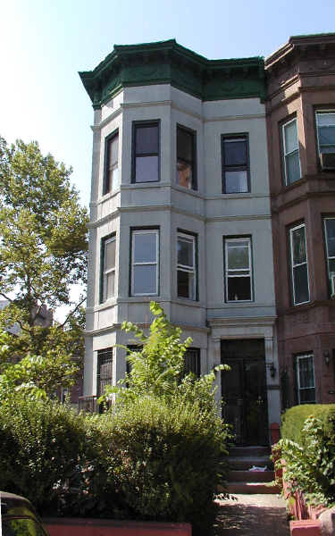 618 Eastern Pky in Brooklyn, NY - Building Photo - Building Photo