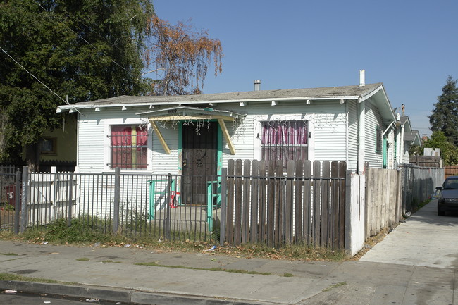 1439 86th Ave in Oakland, CA - Building Photo - Building Photo