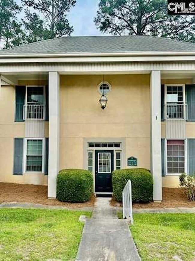 property at 3600 Chateau Dr
