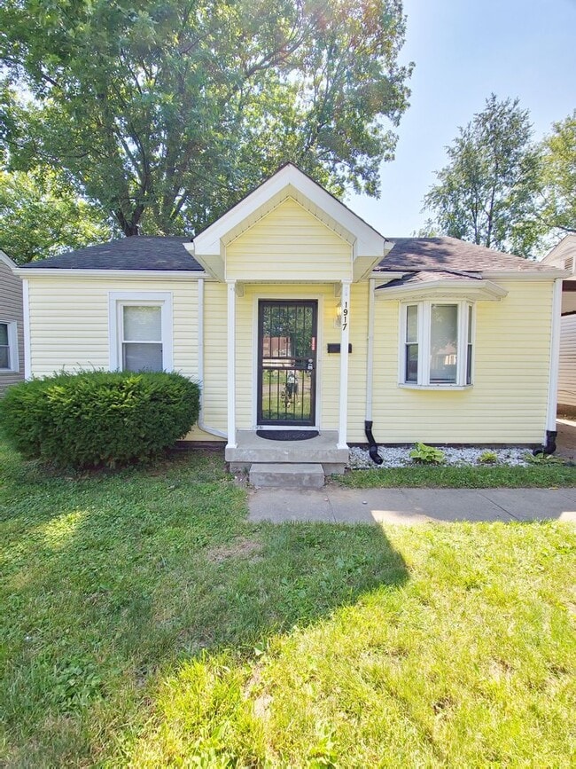 property at 1917 Beech St
