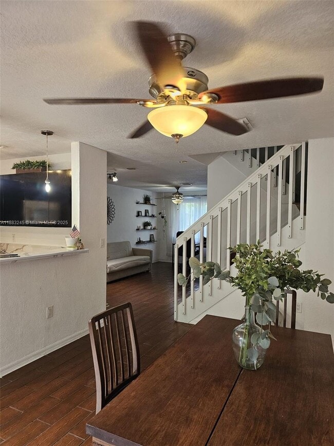 126 Hidden Ct Rd in Hollywood, FL - Building Photo - Building Photo