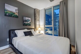 2061 Rue Stanley, Unit SI ID1353845P in Montréal, QC - Building Photo - Building Photo