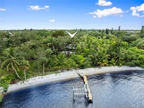 659 SE St Lucie Blvd in Stuart, FL - Building Photo - Building Photo