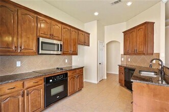 15004 Waters Dr in Little Elm, TX - Foto de edificio - Building Photo