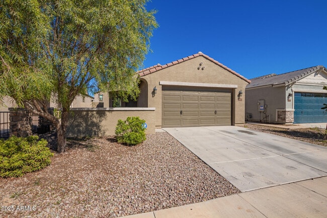 40354 W Sunland Dr in Maricopa, AZ - Foto de edificio - Building Photo