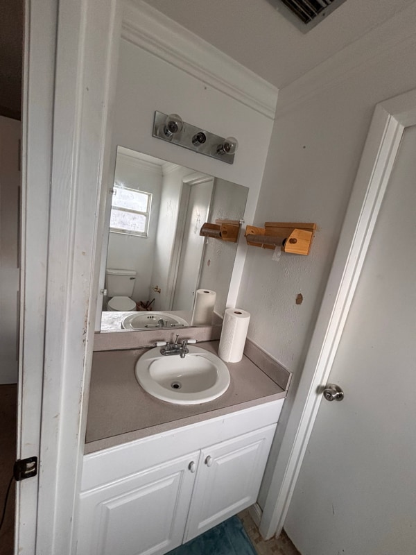 2601 Kimberly Dr in Deltona, FL - Building Photo - Building Photo