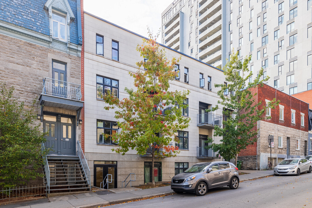 1080 De L'hôtel-De-Ville Av in Montréal, QC - Building Photo