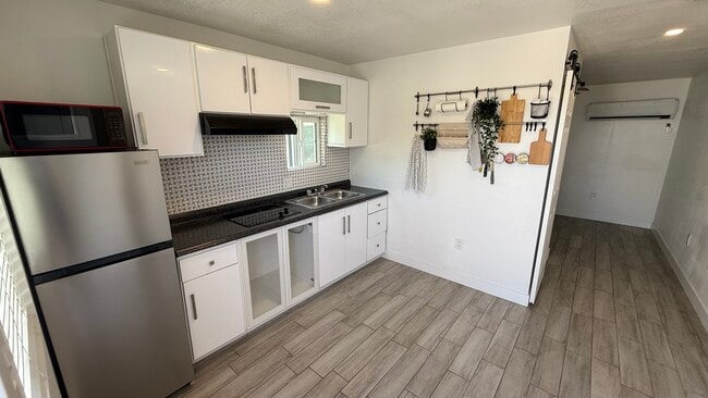 property at 1905 E Brill St