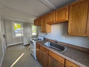 104 Emerson St-Unit -Unit 1R in Haverhill, MA - Building Photo - Building Photo