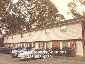 1821 Merritt Dr in Greensboro, NC - Building Photo