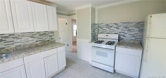 641 Ferry St in New Haven, CT - Building Photo