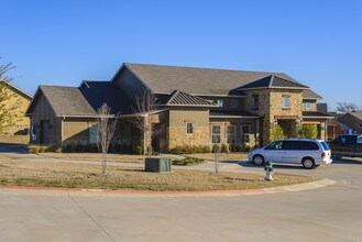 SilverLeaf Apartments at Gun Barrel City in Gun Barrel City, TX - Foto de edificio - Building Photo