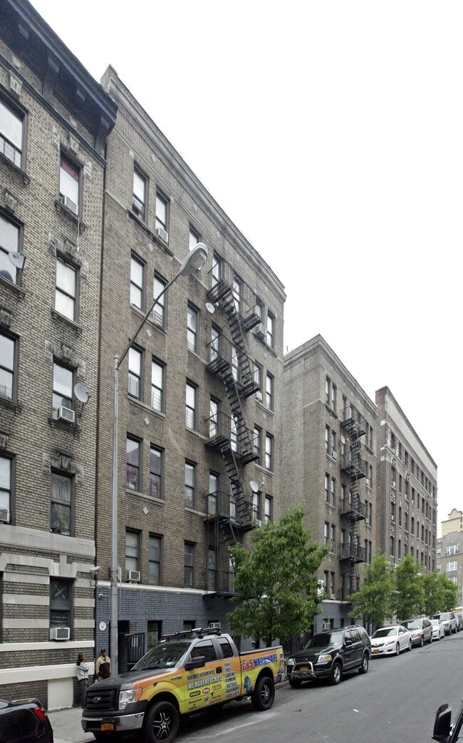 603-607 W 191st St in New York, NY - Foto de edificio - Building Photo