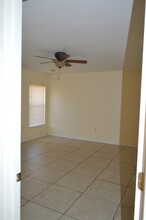 3200 36th St SW in Lehigh Acres, FL - Foto de edificio - Building Photo