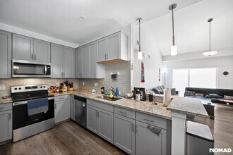 15700 E Jamison Dr in Englewood, CO - Foto de edificio - Building Photo