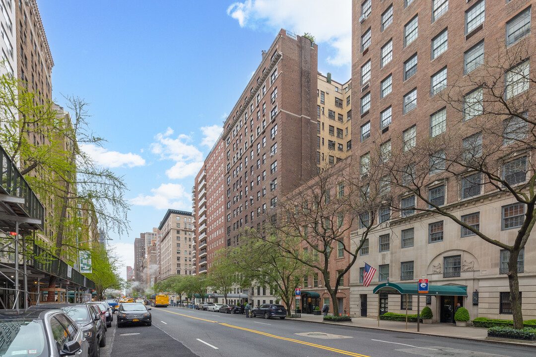 44-50 E 72nd St in New York, NY - Foto de edificio