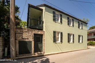 76 Marine St, Unit 8U-1 in St. Augustine, FL - Foto de edificio - Building Photo