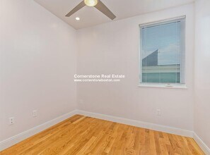 7 Alleghany St, Unit 3 in Boston, MA - Foto de edificio - Building Photo