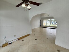 4233 Jackson St in Hollywood, FL - Building Photo - Building Photo