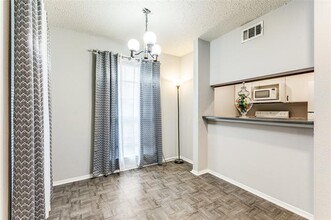 12480 Abrams Rd in Dallas, TX - Building Photo - Building Photo