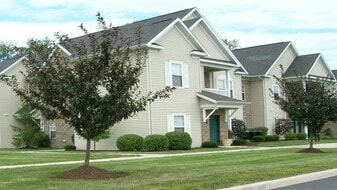 Avalon at Northbrook Apartments and Townhomes