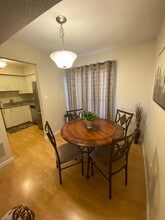1606 E Swan Cir in Brentwood, MO - Foto de edificio - Building Photo
