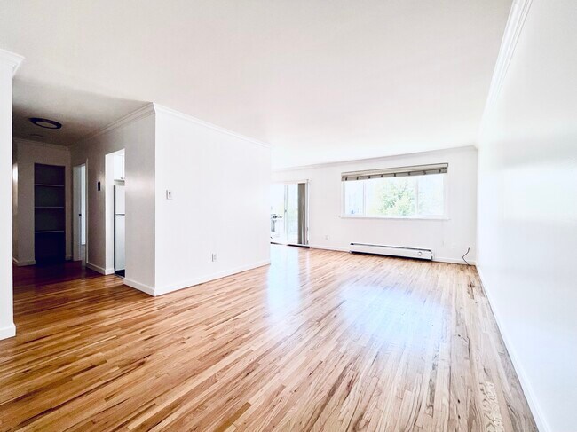 1280 Madison Ave in Burnaby, BC - Building Photo - Building Photo