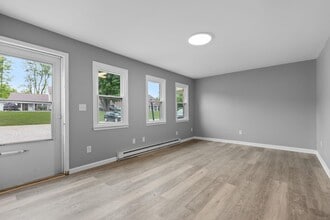 500 NY-299 in Highland, NY - Building Photo - Building Photo