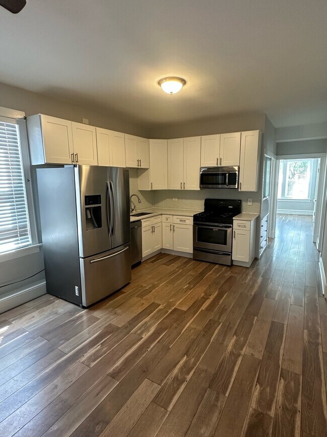 5332 W Newport Ave in Chicago, IL - Building Photo - Building Photo