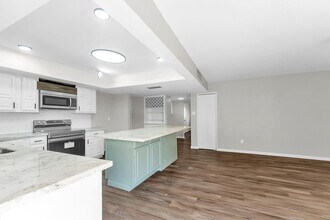 18330 Navajo Trail Dr in Spring, TX - Building Photo - Building Photo