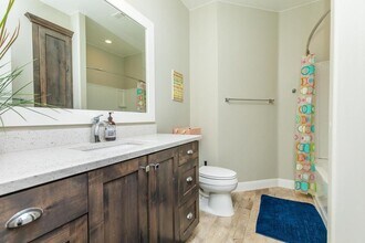 1025 White Sands Dr in Washington, UT - Building Photo - Building Photo