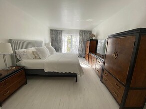 10150 Collins Ave, Unit 204s in Bal Harbour, FL - Foto de edificio - Building Photo