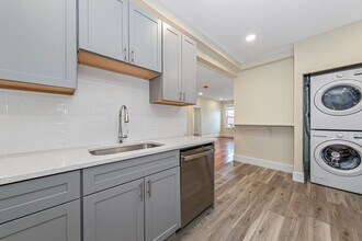 44 Brackett St in Boston, MA - Building Photo - Building Photo