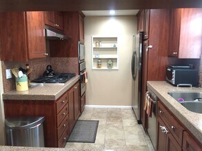 1714 Wollacott St in Redondo Beach, CA - Building Photo - Building Photo