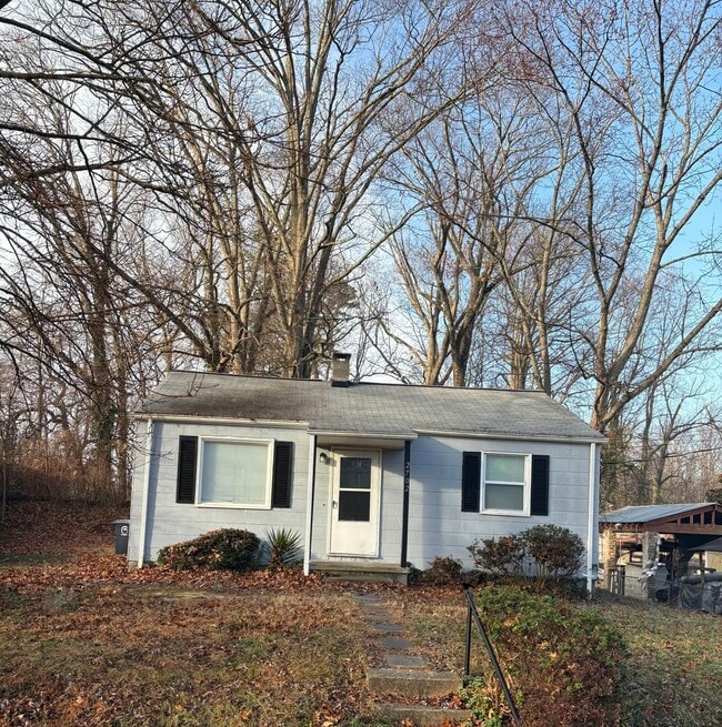 property at 2702 Wildwood Dr