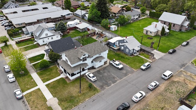 302 S 8th Ave in Yakima, WA - Building Photo - Building Photo