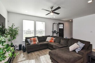 8905 Stablehand Mews in Frisco, TX - Building Photo - Building Photo