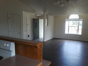 412 NE 7th St in Prineville, OR - Building Photo - Building Photo