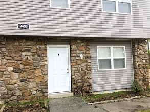 9405 Lew Cir, Unit B in Little Rock, AR - Building Photo - Building Photo