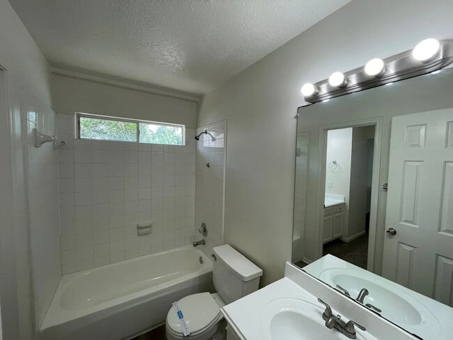 6235 Sandy Hollow Dr in Katy, TX - Building Photo - Building Photo