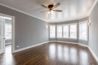2301 N Lowell Ave in Chicago, IL - Building Photo - Building Photo