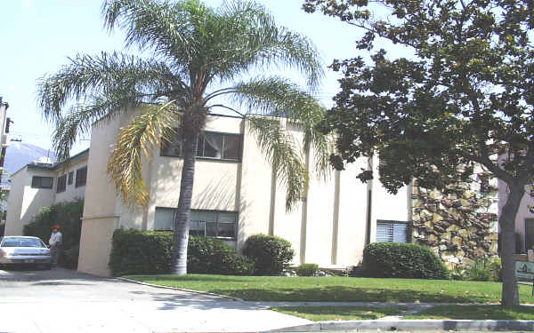 363 W Lexington Dr in Glendale, CA - Foto de edificio - Building Photo