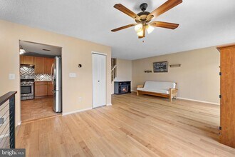 71 Chambord Ct in Hamilton Township, NJ - Building Photo - Building Photo