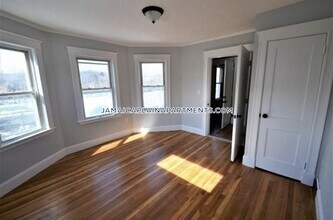 344 Hyde Park Ave-Unit -3 in Boston, MA - Building Photo - Building Photo