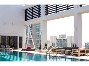 151 SE 1st St, Unit 1109 in Miami, FL - Foto de edificio - Building Photo