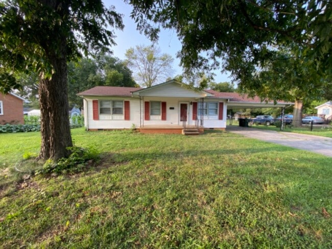 property at 908 Washington St