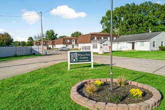 2730 Center St in Granite City, IL - Foto de edificio - Building Photo