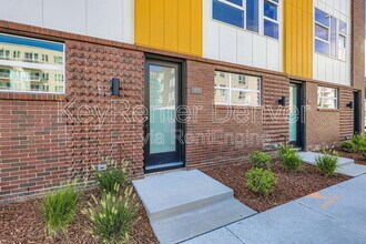 4100 E Warren Ave in Denver, CO - Building Photo - Building Photo