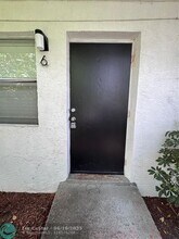 1317 NE 5th Ave in Fort Lauderdale, FL - Foto de edificio - Building Photo