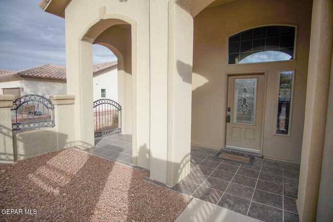 5632 Valley Maple Dr in El Paso, TX - Foto de edificio - Building Photo